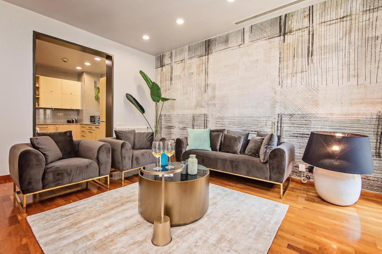 Plaza Catalunya Apartment Barcelona Luaran gambar